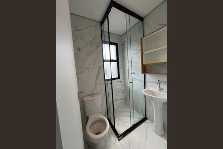 Banheiro de apartamento para alugar com 1 quarto, 27m² em Vila Formosa, São Paulo