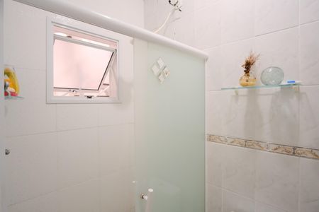 Banheiro de casa de condomínio para alugar com 2 quartos, 120m² em Penha de França, São Paulo