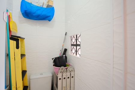 Casa de condomínio para alugar com 120m², 2 quartos e 1 vagaBanheiro de serviço