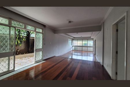 Apartamento para alugar com 4 quartos, 240m² em São Lucas, Belo Horizonte
