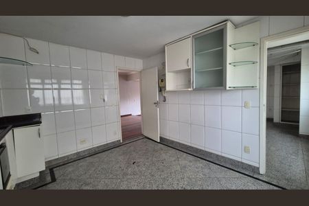 Apartamento para alugar com 4 quartos, 240m² em São Lucas, Belo Horizonte