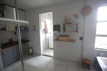 Apartamento à venda com 110m², 3 quartos e 2 vagasCozinha