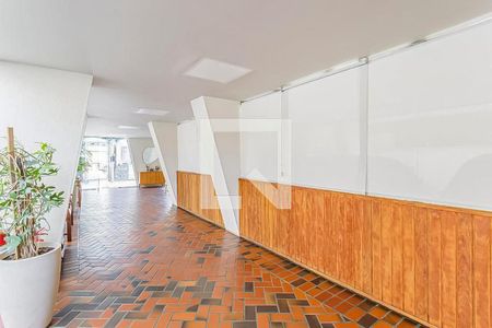 Apartamento para alugar com 55m², 2 quartos e 1 vaga Apartamento para alugar com 55m², 2 quartos e 1 vagaÁrea comum - Hall Social