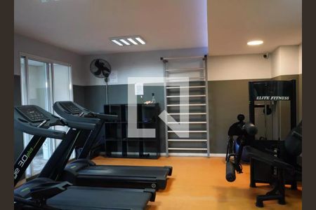 Apartamento à venda com 32m², 1 quarto e sem vagaÁrea comum - Academia