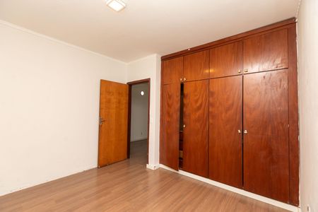 Casa para alugar com 1000m², 3 quartos e 6 vagasQuarto 3