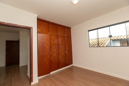 Casa para alugar com 1000m², 3 quartos e 6 vagasQuarto 3