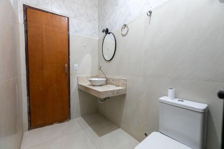 Casa para alugar com 1000m², 3 quartos e 6 vagasBanheiro Social 