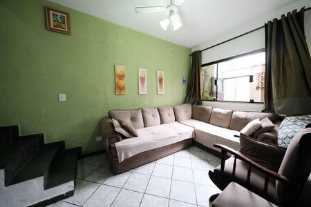 Casa à venda com 5 quartos, 135m² em Vila Nhocuné, São Paulo