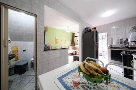 Casa à venda com 5 quartos, 135m² em Vila Nhocuné, São Paulo