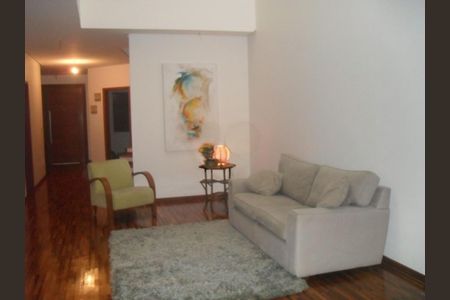 Casa à venda com 3 quartos, 385m² em Jardim Colombo, São Paulo