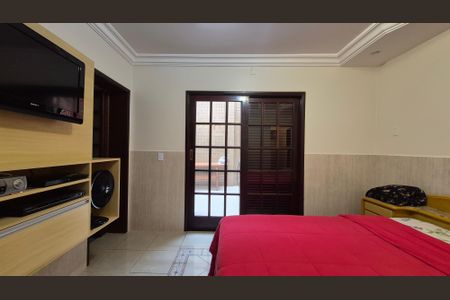 Casa à venda com 350m², 5 quartos e 3 vagas Casa à venda com 350m², 5 quartos e 3 vagasSuíte