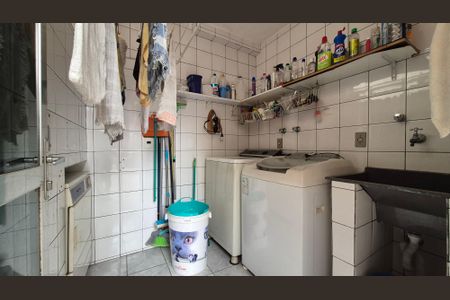 Casa à venda com 350m², 5 quartos e 3 vagas Casa à venda com 350m², 5 quartos e 3 vagasArea de serviço