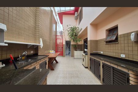 Casa à venda com 350m², 5 quartos e 3 vagas Casa à venda com 350m², 5 quartos e 3 vagasArea externa