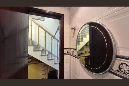 Casa à venda com 350m², 5 quartos e 3 vagas Casa à venda com 350m², 5 quartos e 3 vagasLavabo