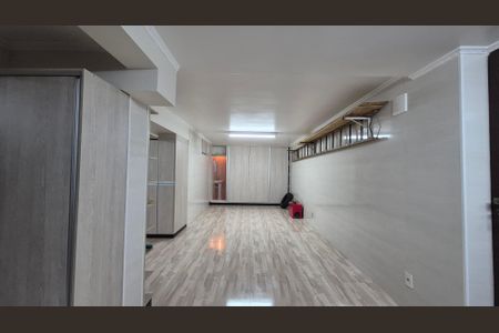 Casa à venda com 350m², 5 quartos e 3 vagas Casa à venda com 350m², 5 quartos e 3 vagasGaragem