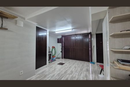 Casa à venda com 350m², 5 quartos e 3 vagas Casa à venda com 350m², 5 quartos e 3 vagasGaragem