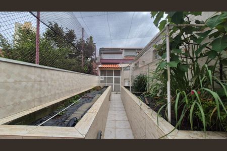 Casa à venda com 350m², 5 quartos e 3 vagas Casa à venda com 350m², 5 quartos e 3 vagasArea externa