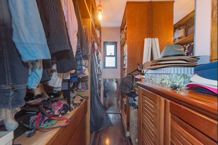 Apartamento à venda com 200m², 4 quartos e 3 vagasSuite 2 - Closet