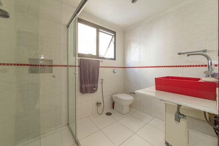 Apartamento à venda com 200m², 4 quartos e 3 vagasBanheiro da Suíte 3