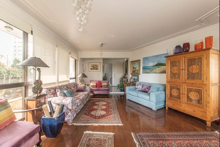 Apartamento à venda com 200m², 4 quartos e 3 vagasSala