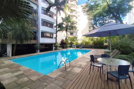 Apartamento à venda com 200m², 4 quartos e 3 vagasPiscina