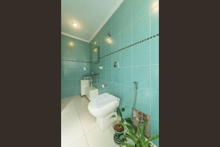 Apartamento à venda com 200m², 4 quartos e 3 vagasBanheiro da Suíte 1