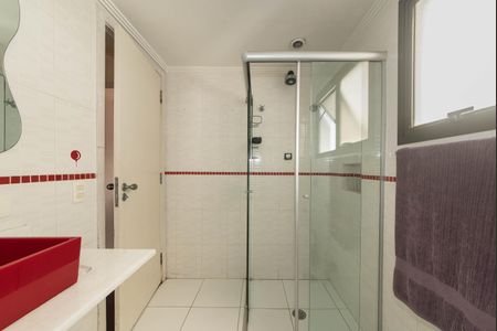 Apartamento à venda com 200m², 4 quartos e 3 vagasBanheiro da Suíte 3