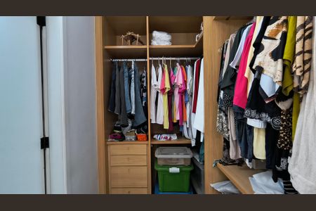 Apartamento à venda com 70m², 2 quartos e 1 vagaCloset da Suíte 