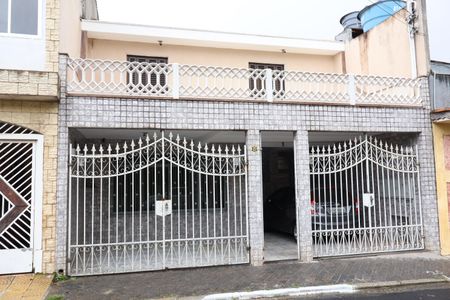 Casa para alugar com 260m², 3 quartos e 2 vagasFachada da casa