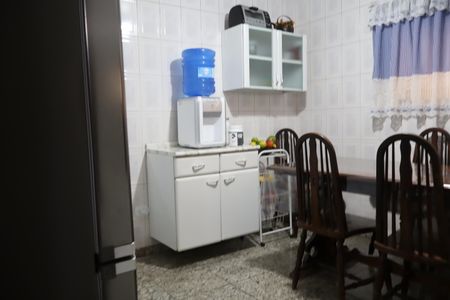 Casa para alugar com 260m², 3 quartos e 2 vagasCozinha
