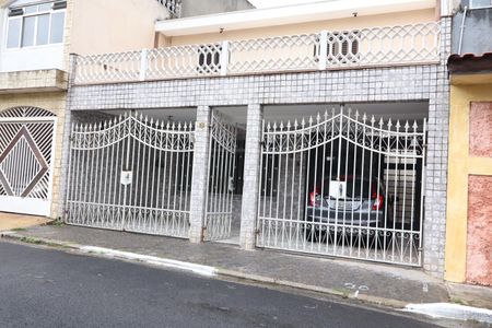 Casa para alugar com 260m², 3 quartos e 2 vagasFachada da casa