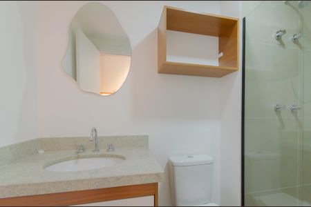 Banheiro de kitnet/studio para alugar com 1 quarto, 25m² em Ipiranga, São Paulo