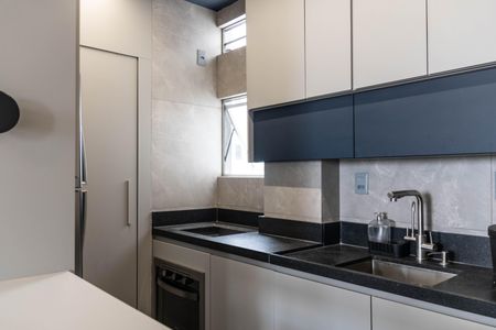 Apartamento para alugar com 74m², 2 quartos e 2 vagas Apartamento para alugar com 74m², 2 quartos e 2 vagasCozinha