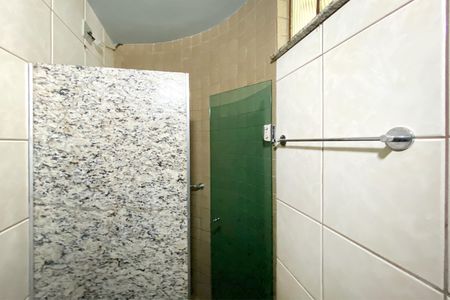 Casa para alugar com 256m², 3 quartos e 4 vagasBanheiro da Suíte 1