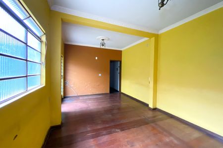 Casa para alugar com 256m², 3 quartos e 4 vagasSala