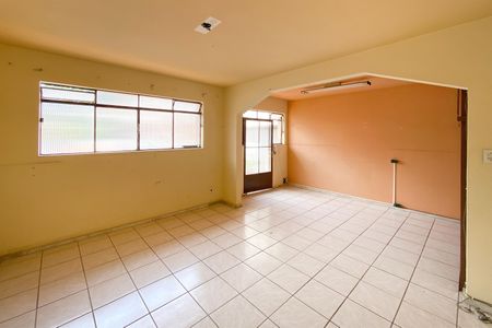 Casa para alugar com 256m², 3 quartos e 4 vagasSala