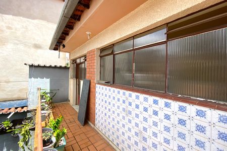 Varanda de casa para alugar com 3 quartos, 256m² em Santa Efigênia, Belo Horizonte