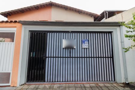 Casa à venda com 150m², 3 quartos e 2 vagasFachada