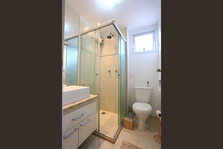 Apartamento à venda com 69m², 2 quartos e 2 vagasBanheiro da Suíte 1