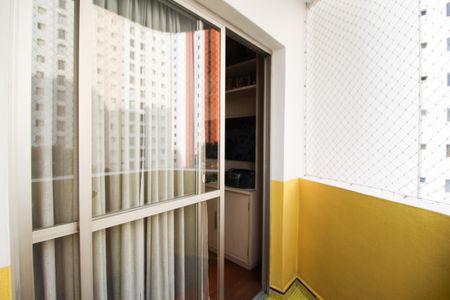 Apartamento à venda com 79m², 2 quartos e 1 vagaVaranda