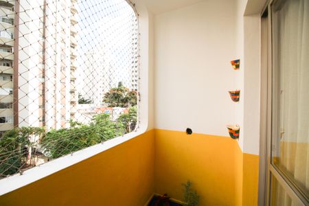 Apartamento à venda com 79m², 2 quartos e 1 vagaVaranda