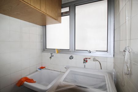 Apartamento à venda com 79m², 2 quartos e 1 vagaÁrea de Serviço