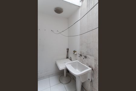 Casa de condomínio à venda com 125m², 2 quartos e 1 vagaÁrea de Serviço