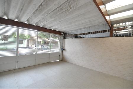Casa à venda com 161m², 3 quartos e 2 vagasGaragem