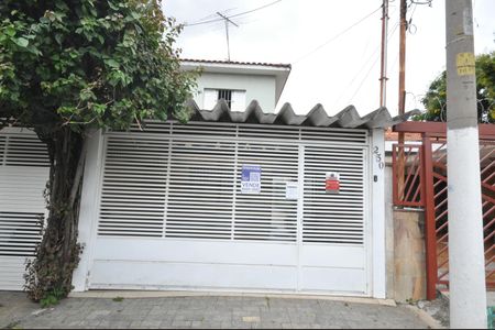 Casa à venda com 161m², 3 quartos e 2 vagasFachada