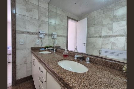 Apartamento para alugar com 380m², 4 quartos e 4 vagas Apartamento para alugar com 380m², 4 quartos e 4 vagasSuíte 3