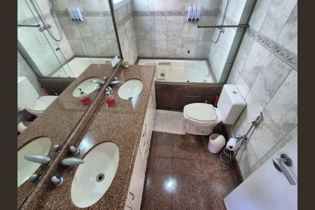 Apartamento para alugar com 380m², 4 quartos e 4 vagas Apartamento para alugar com 380m², 4 quartos e 4 vagasSuíte 3