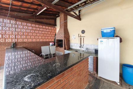 Casa à venda com 250m², 3 quartos e 3 vagas Casa à venda com 250m², 3 quartos e 3 vagasÁrea gourmet