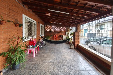 Casa à venda com 250m², 3 quartos e 3 vagas Casa à venda com 250m², 3 quartos e 3 vagasQuintal - Garagem