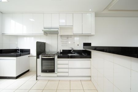 Apartamento para alugar com 47m², 2 quartos e 1 vaga Apartamento para alugar com 47m², 2 quartos e 1 vagaCOZINHA